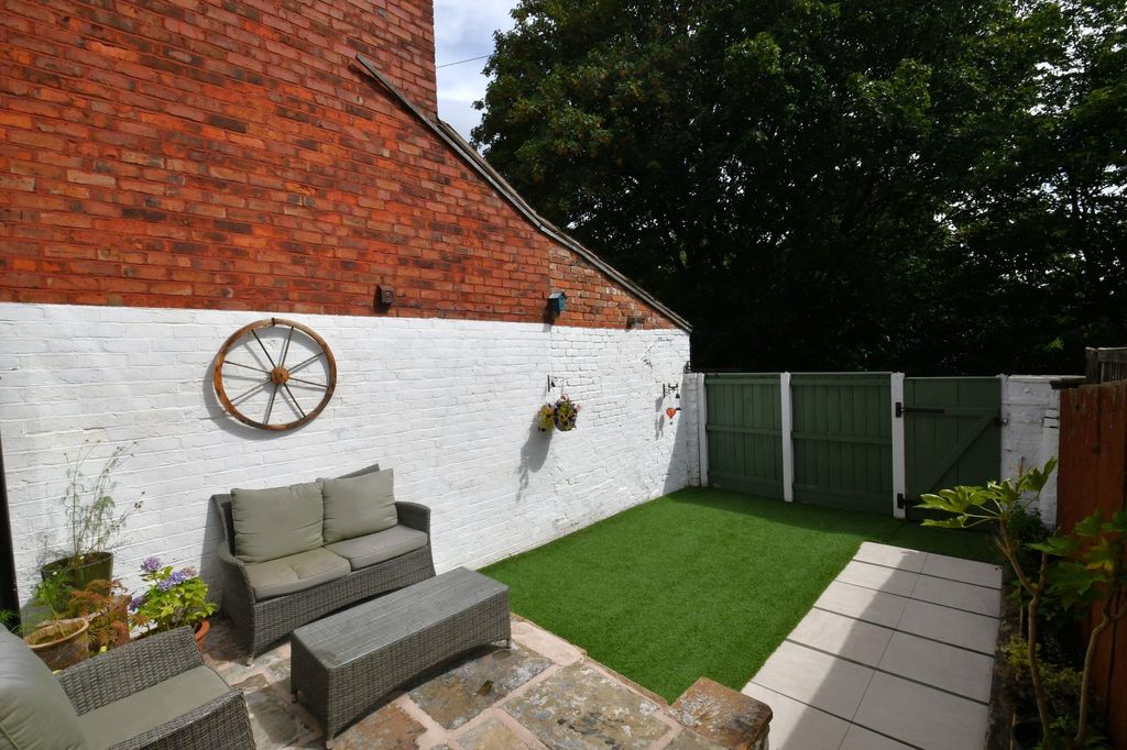 Property photo 2 of 16