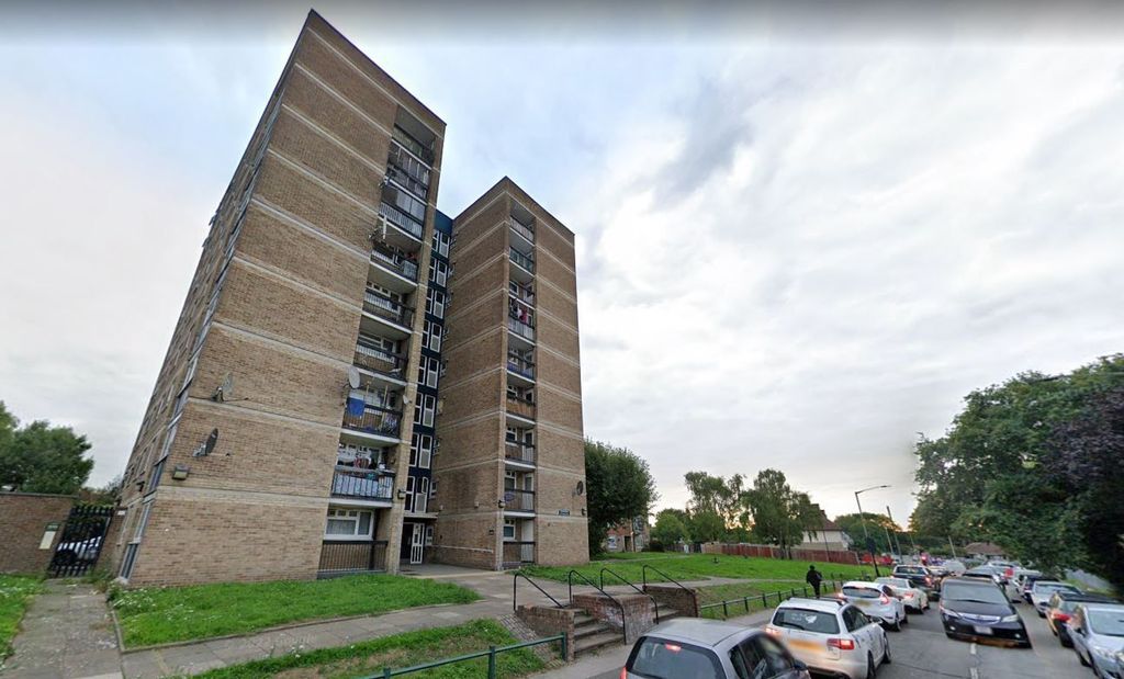 Property photo 1 of 12