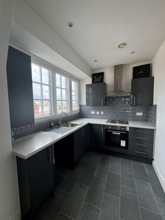 Property photo 1 of 6 3