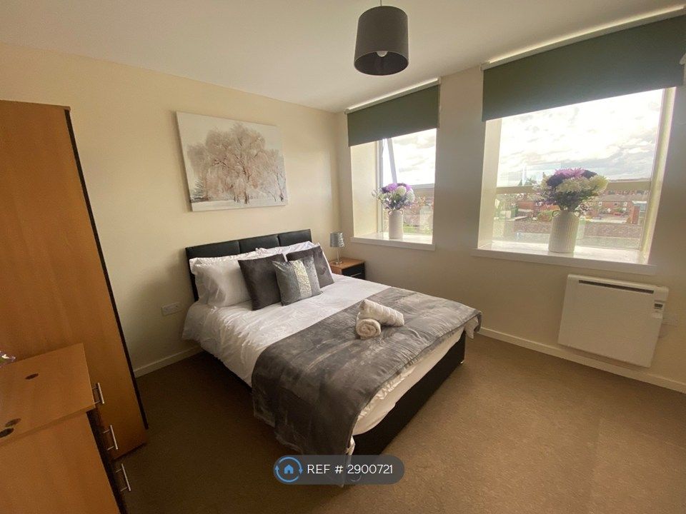 Property photo 1 of 35 Bedroom