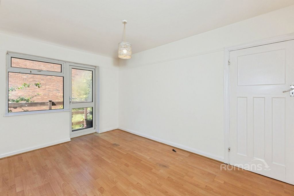 Property photo 2 of 10 Pbox-Img.Jpg
