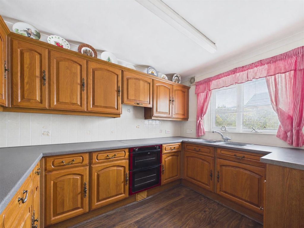 Property photo 3 of 21 Kitchen.Png