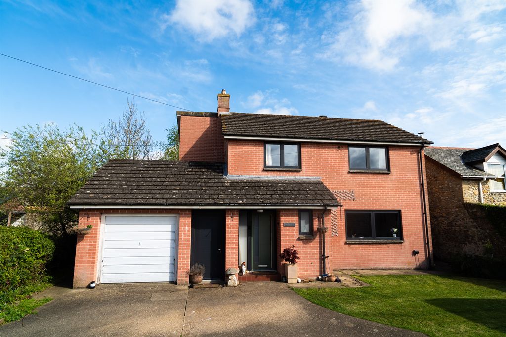 Property photo 1 of 19