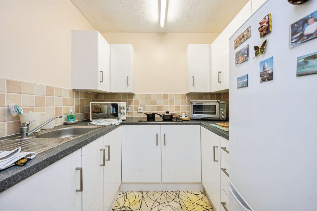 Property photo 2 of 13