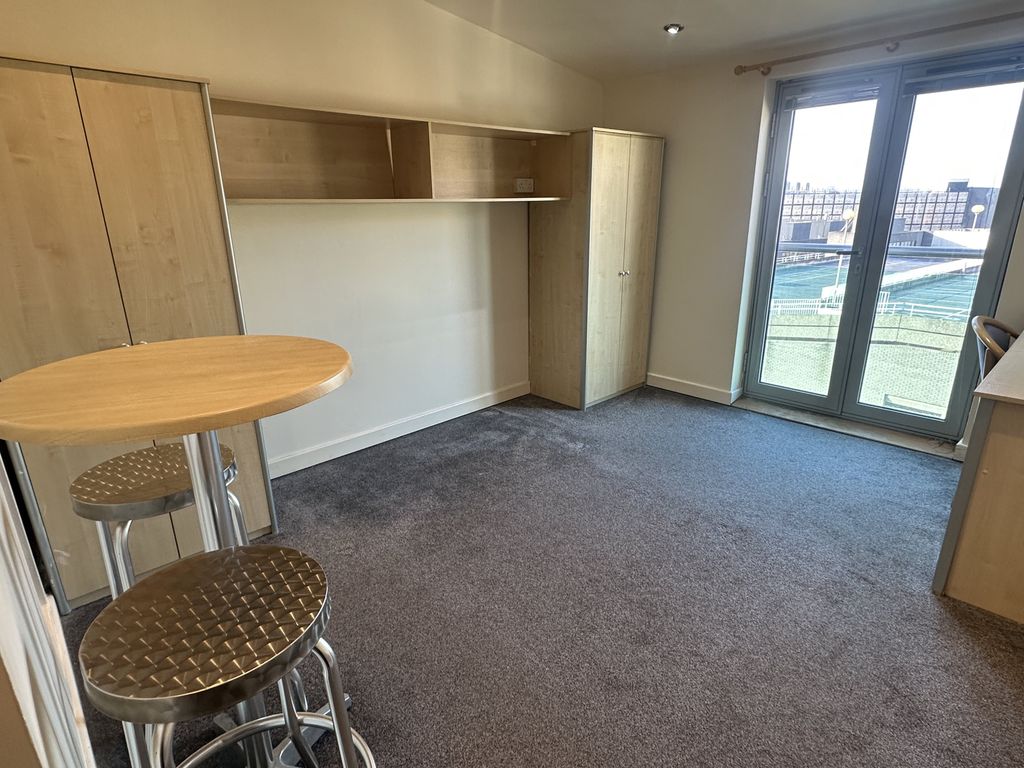 Property photo 1 of 4 Image00064