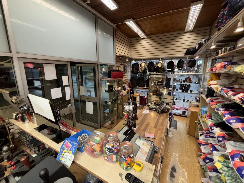 Property photo 3 of 7 Photo 2