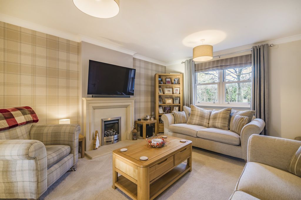 Property photo 3 of 25