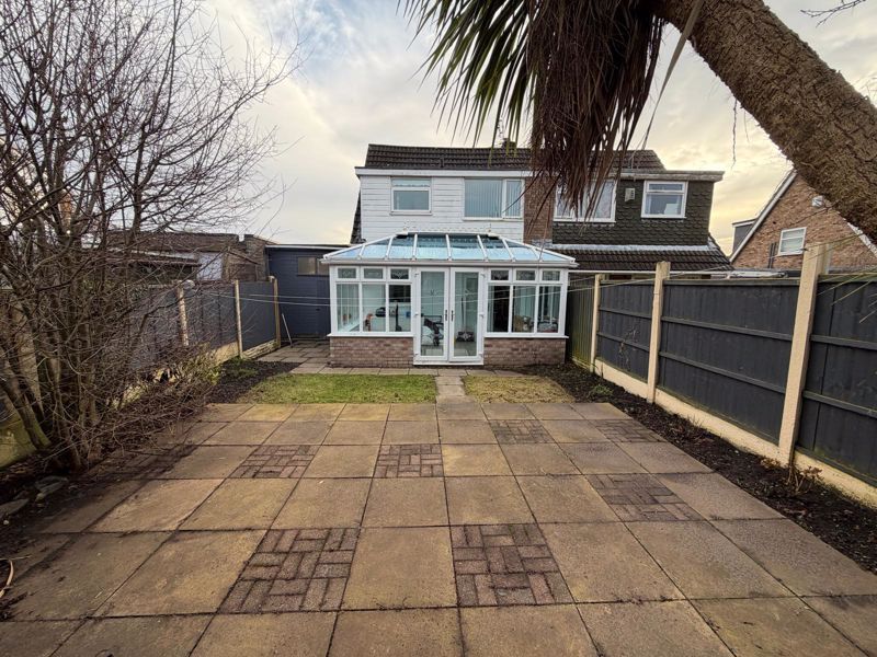 Property photo 1 of 11 Photo 8