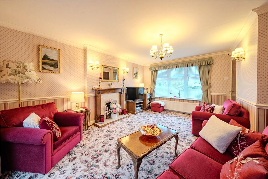 Property photo 2 of 18 Picture No. 01