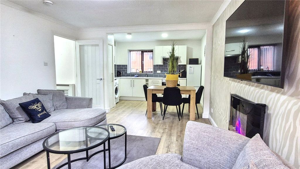 Property photo 3 of 15 Picture No. 19