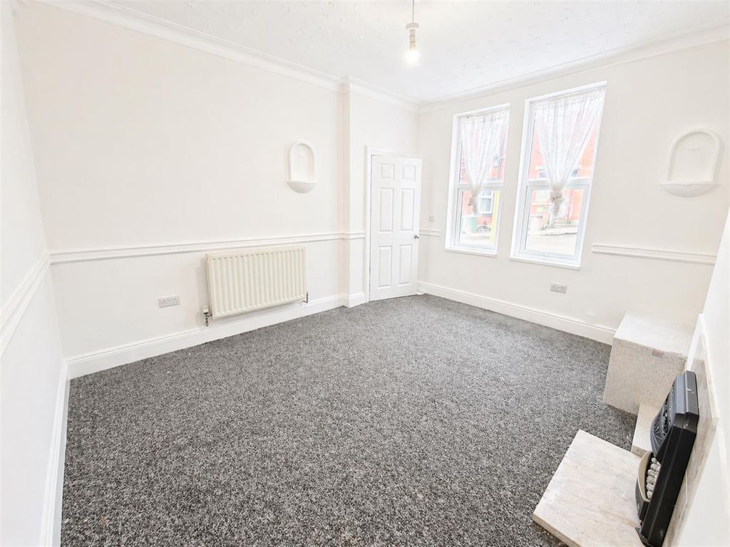 Property photo 3 of 10 8Ur92Ll37K683Cfhgvunza.Jpeg