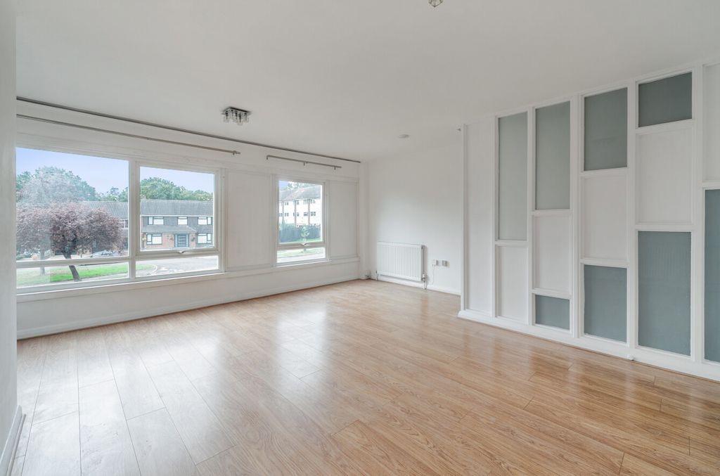 Property photo 3 of 14 1528306-12-1A12Fe...