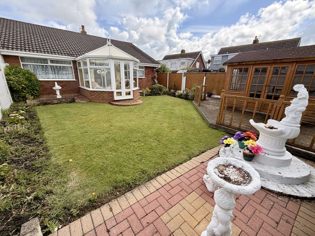 Property photo 2 of 21