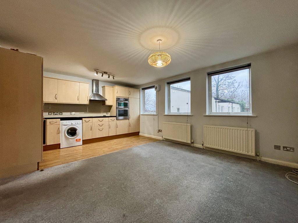 Property photo 3 of 7