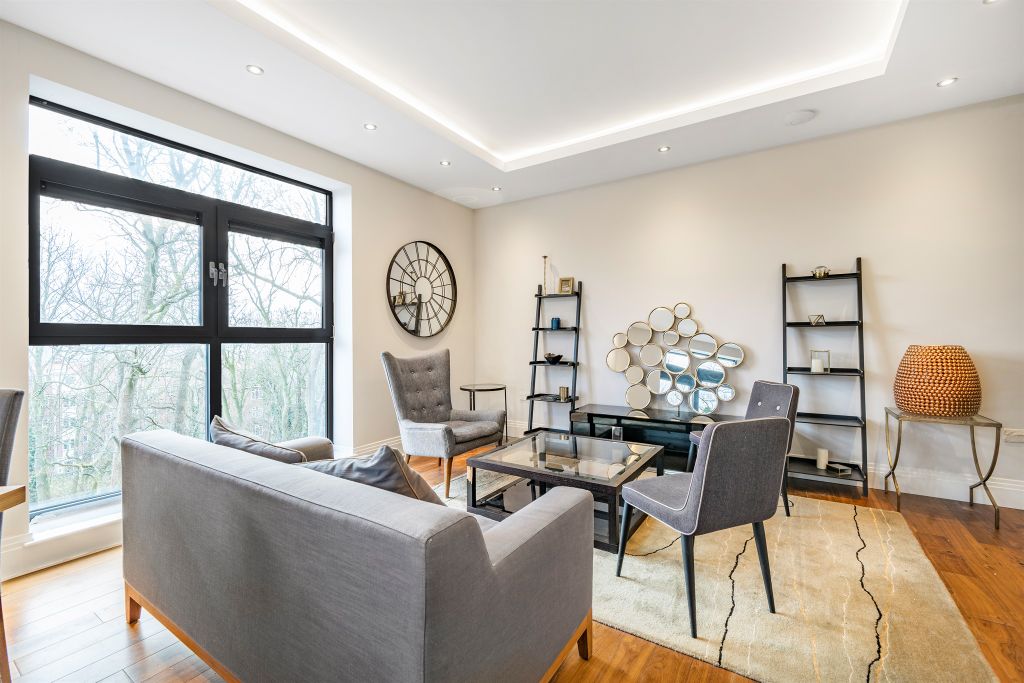 Property photo 2 of 12 Image