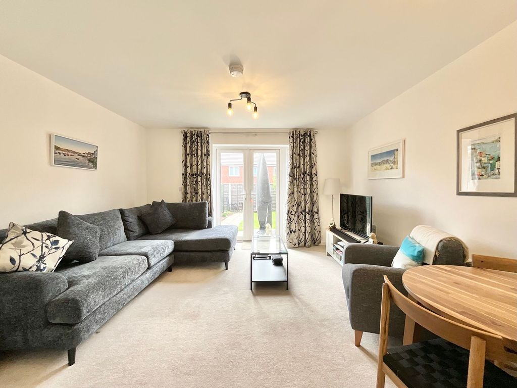 Property photo 2 of 22