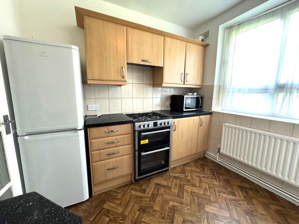 Property photo 3 of 10 Br 3