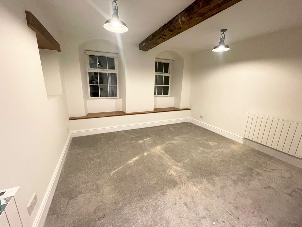 Property photo 2 of 6 Image