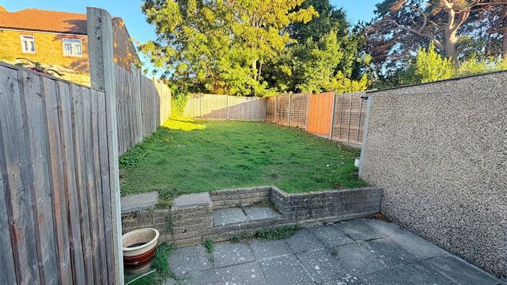 Property photo 3 of 11