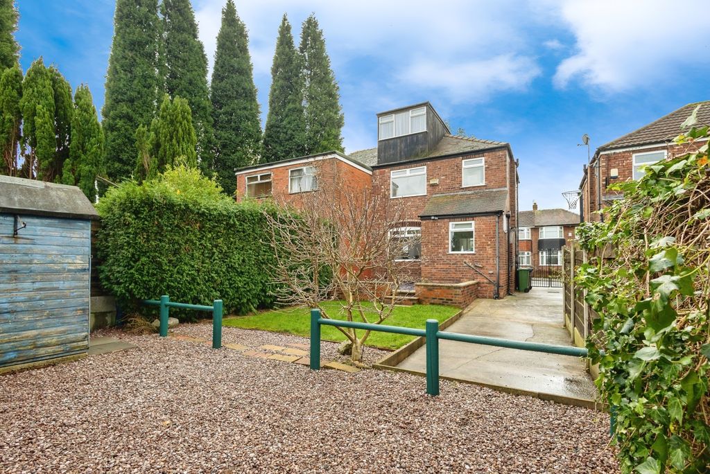 Property photo 3 of 20 Garden