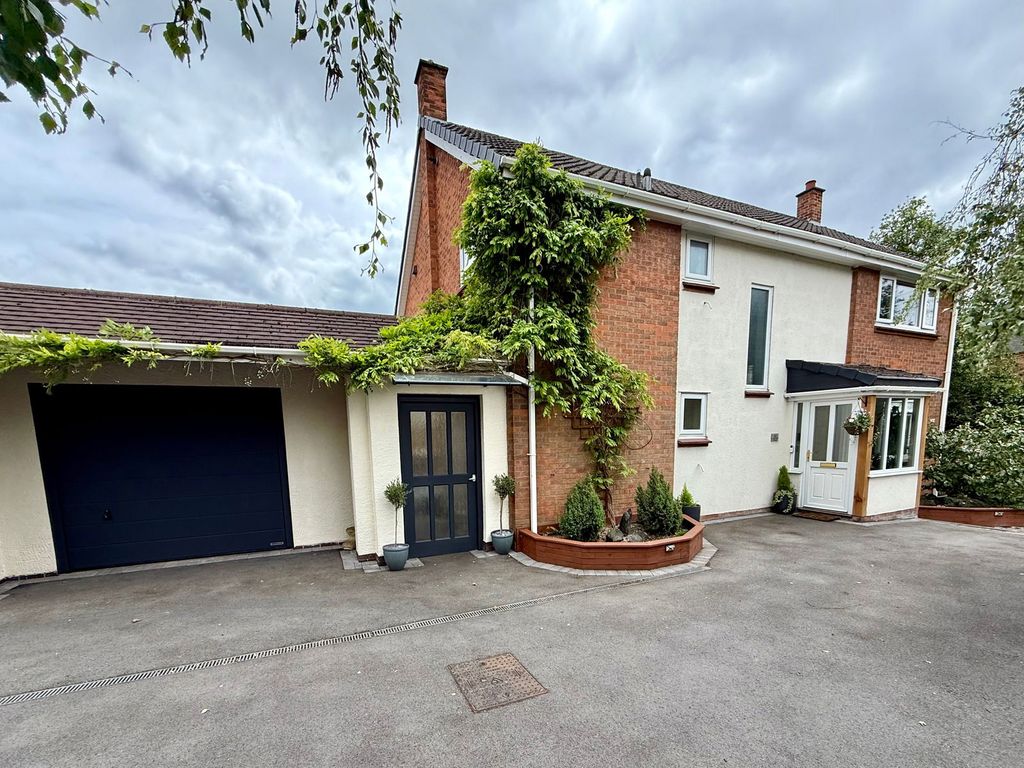 Property photo 1 of 37