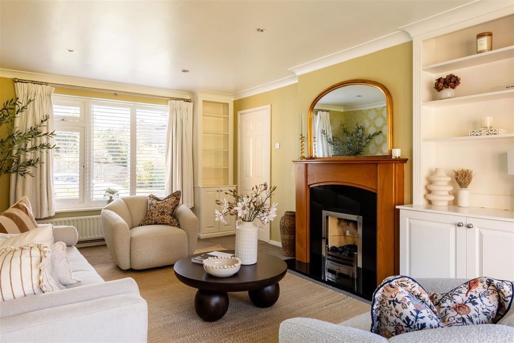 Additional image 7 of 4 bed detached house for saleBeaufort Close, Reigate RH2