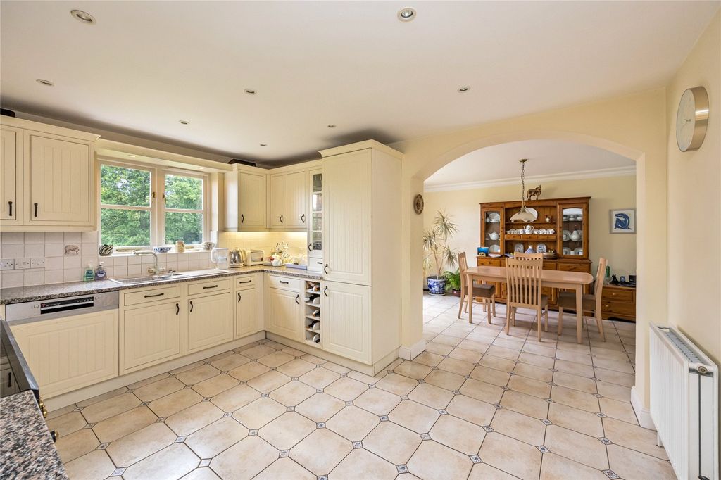Property photo 2 of 29 Kitchen