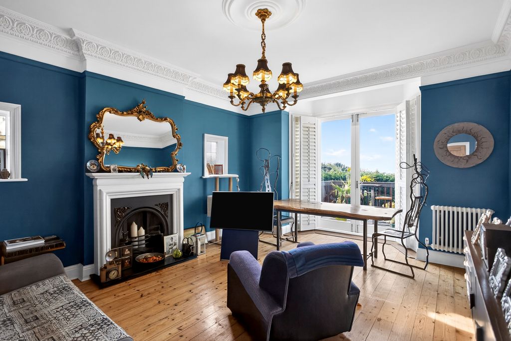 Property photo 1 of 32 Reception Room