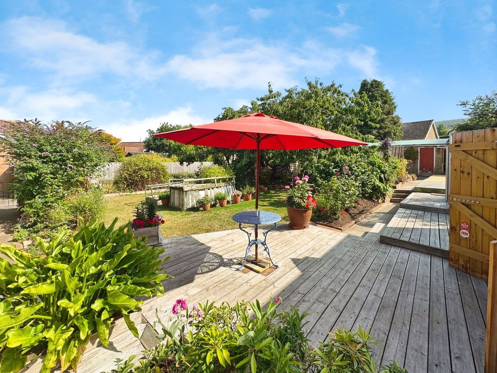 Property photo 2 of 21