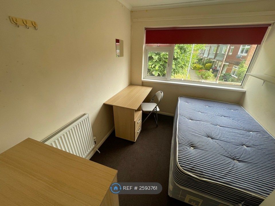 Property photo 3 of 12
