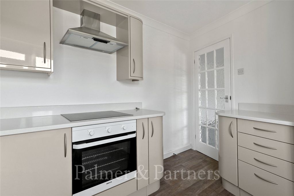 Property photo 3 of 13 Picture No. 01