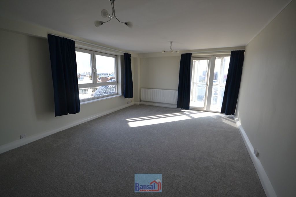 Property photo 3 of 12