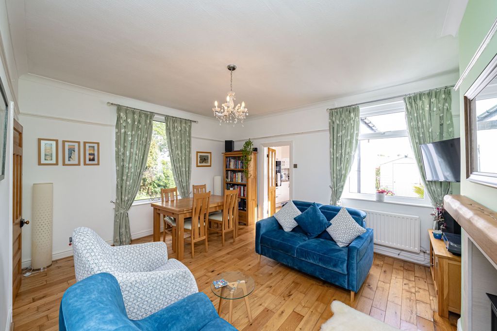 Property photo 3 of 32