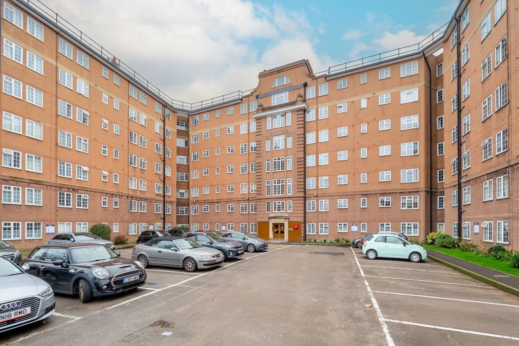 Property photo 1 of 6