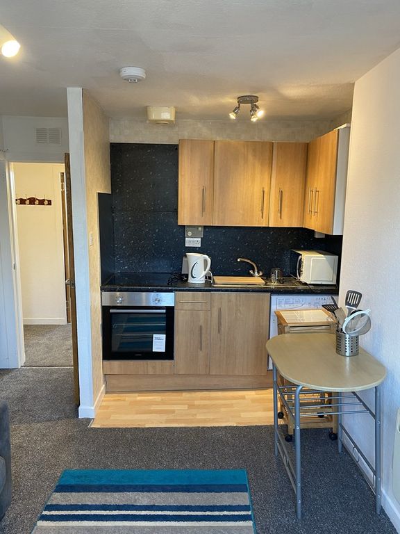 Property photo 2 of 4 53H Ea 2