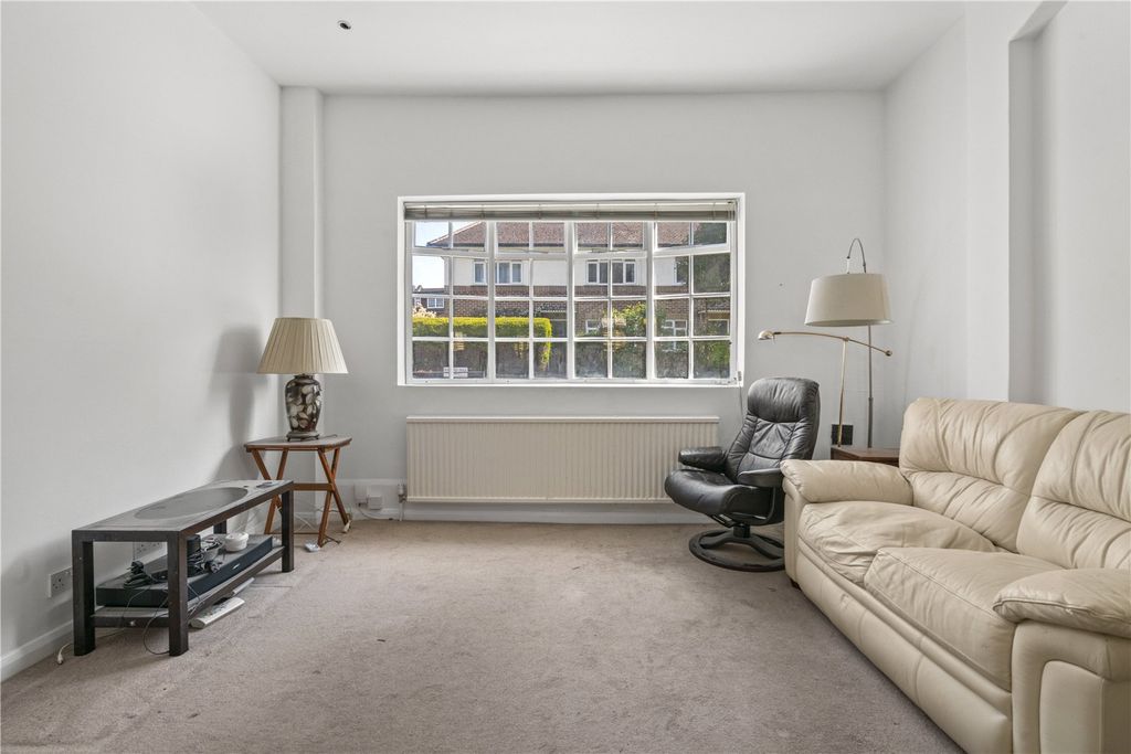 Property photo 2 of 12 Picture No. 06