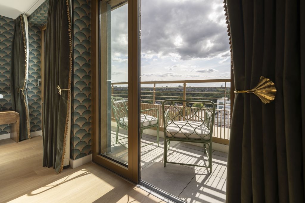 Property photo 2 of 16 MC4194-9674-Hr