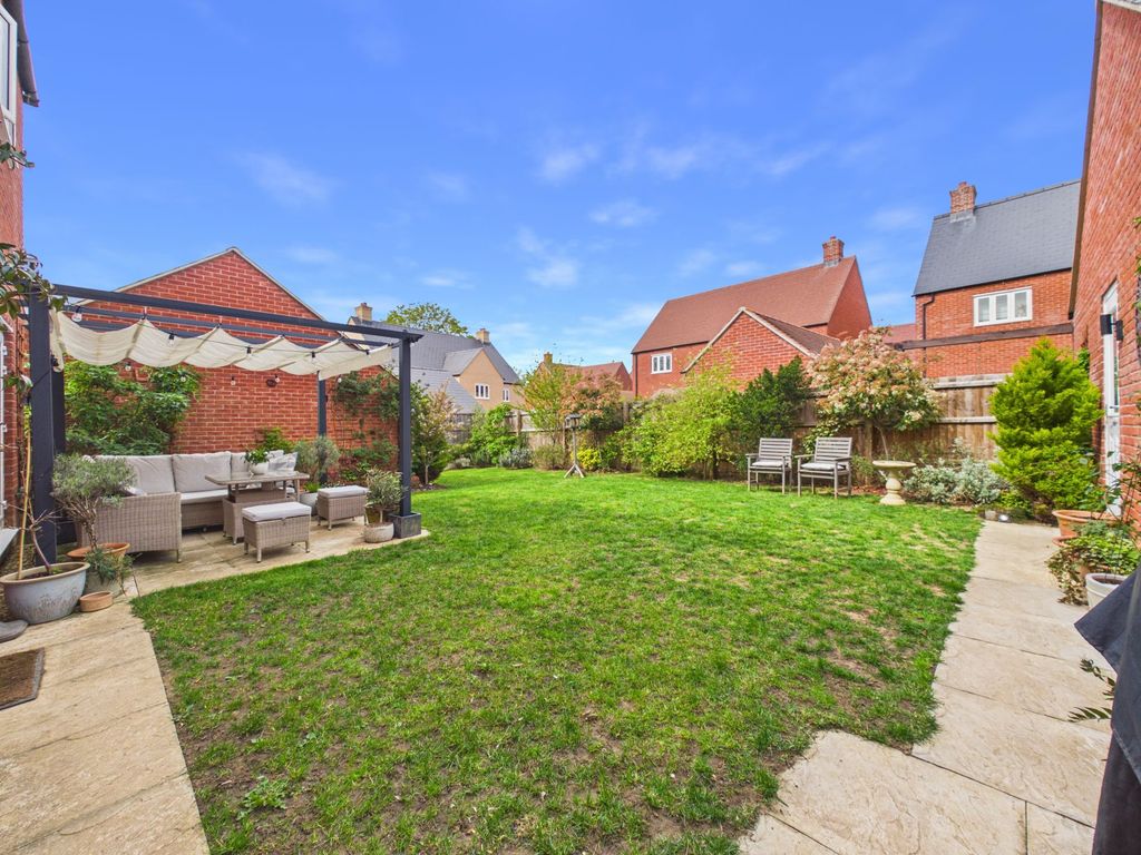 Property photo 2 of 27