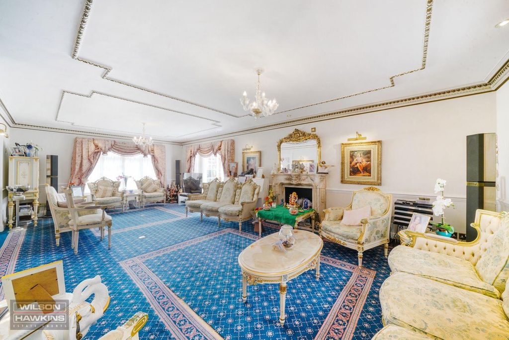 Property photo 3 of 19 4 Georgian Way - i5Aygjmixfrmucaplifn (Id 16003).J