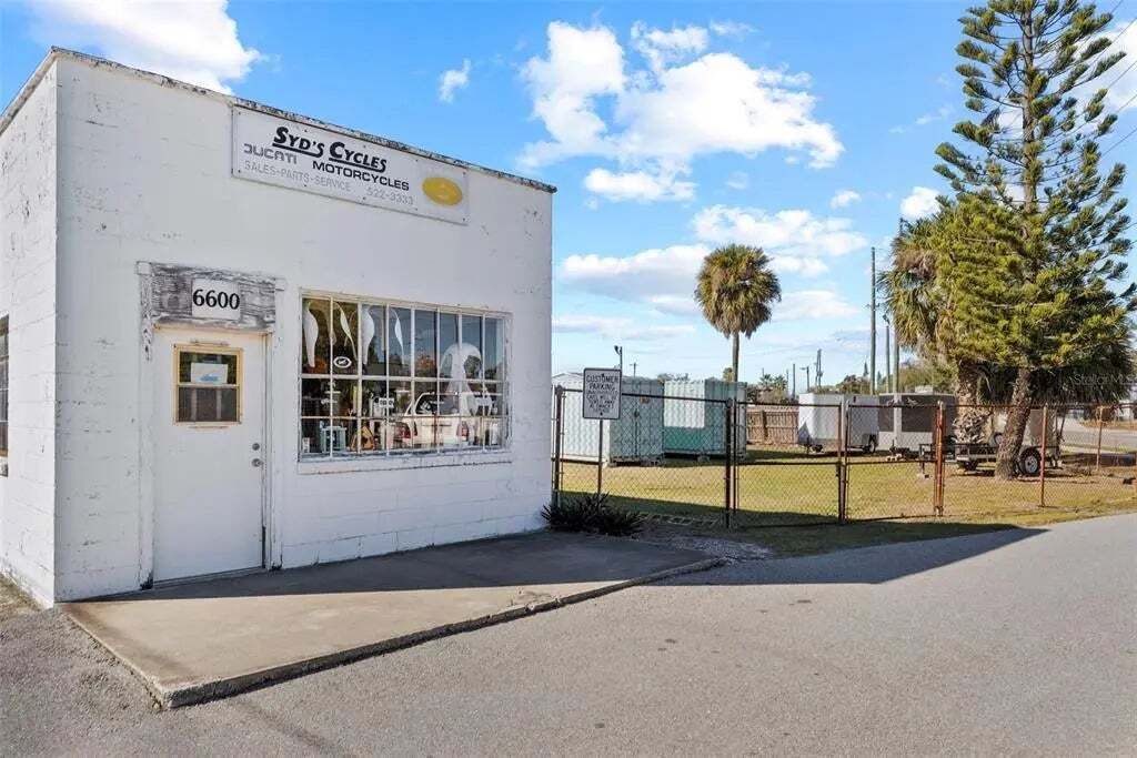 Property photo 3 of 20 <Alttext/>
