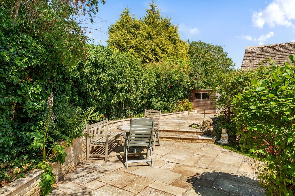Property photo 3 of 19