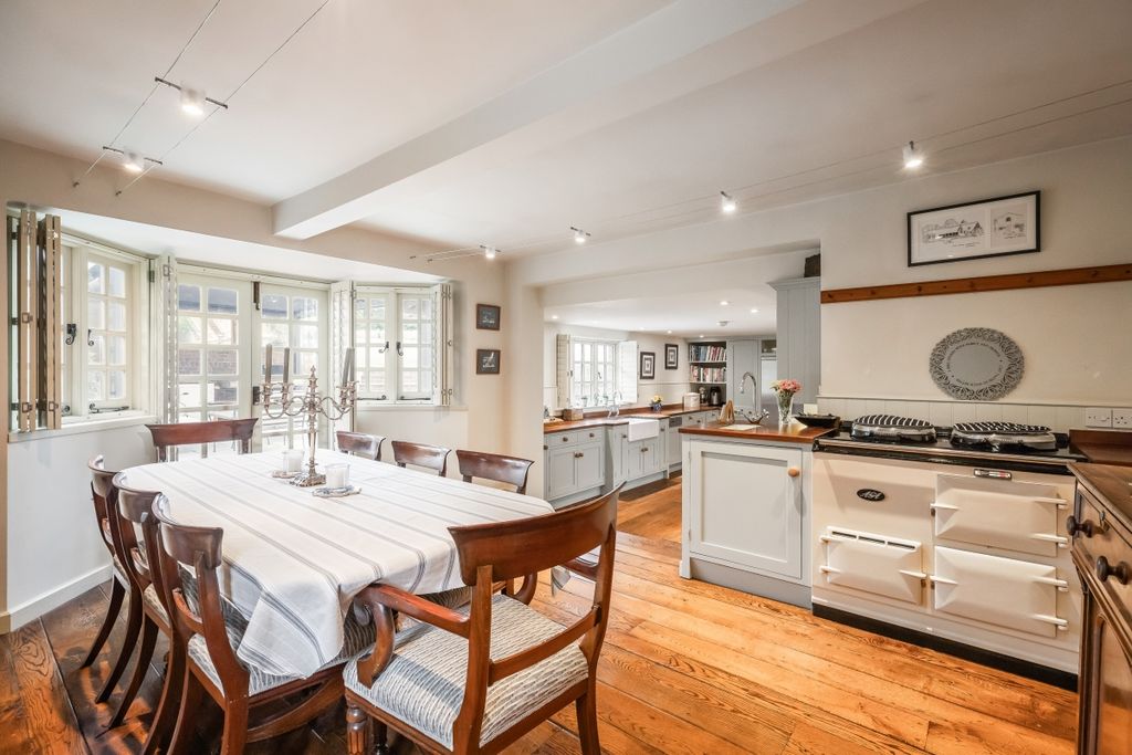 Property photo 3 of 15 Dining Space