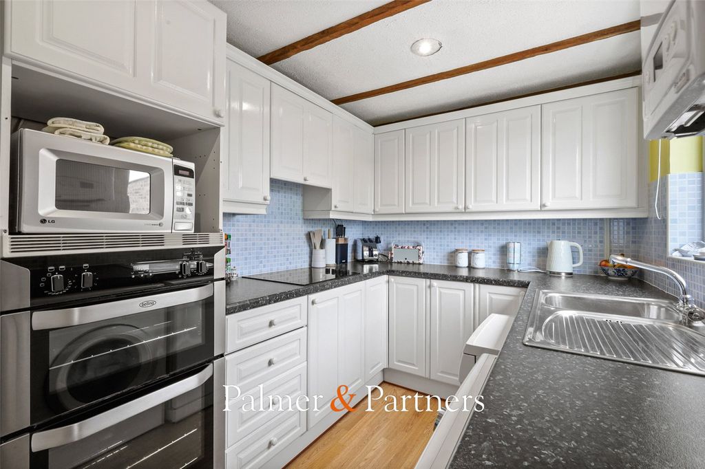 Property photo 2 of 17 Picture No. 09