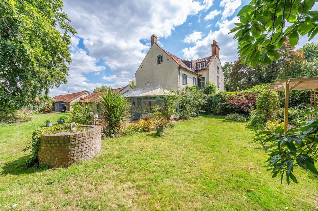 Property photo 1 of 31
