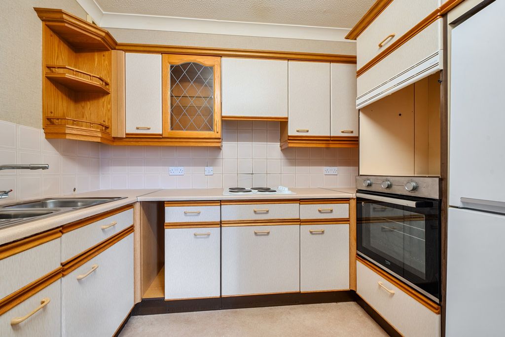 Property photo 2 of 13 5283101