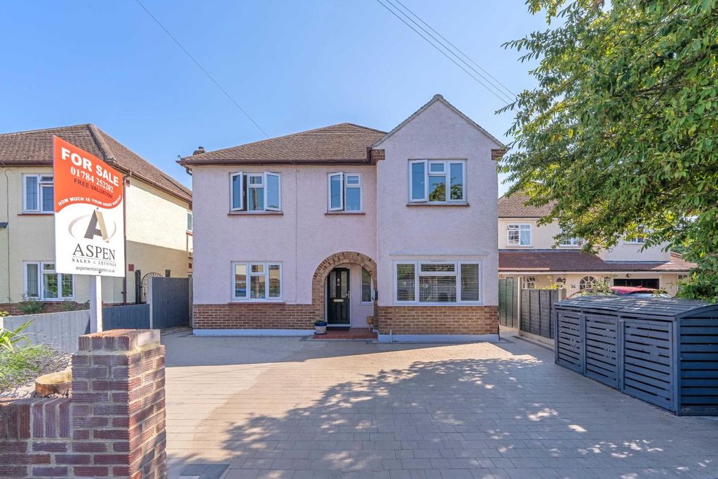 Property photo 1 of 26 36, Fontmell Park, Ashford Tw15 2Nw-4.Jpg