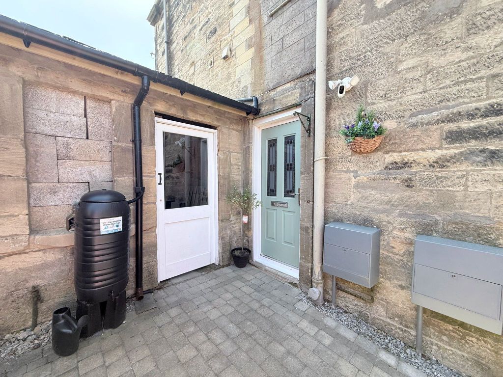 Property photo 3 of 28
