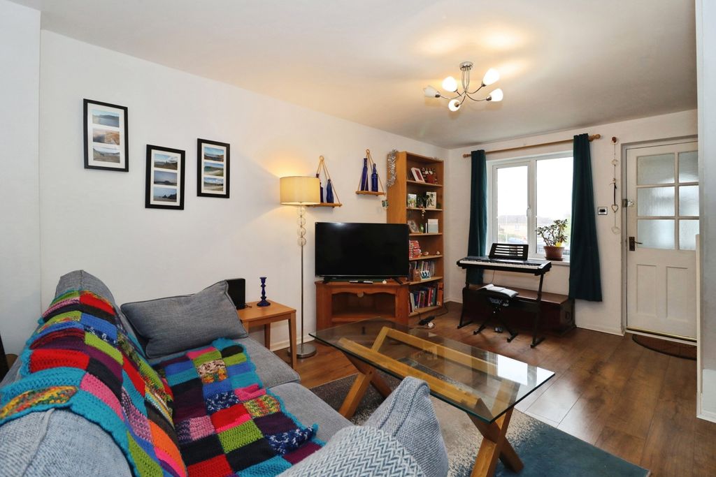 Property photo 3 of 16 Photo