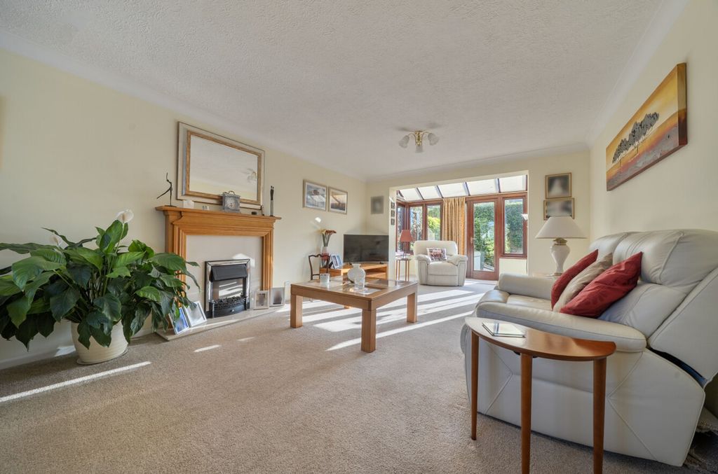 Property photo 2 of 19