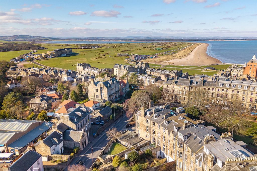 Property photo 1 of 18 Location